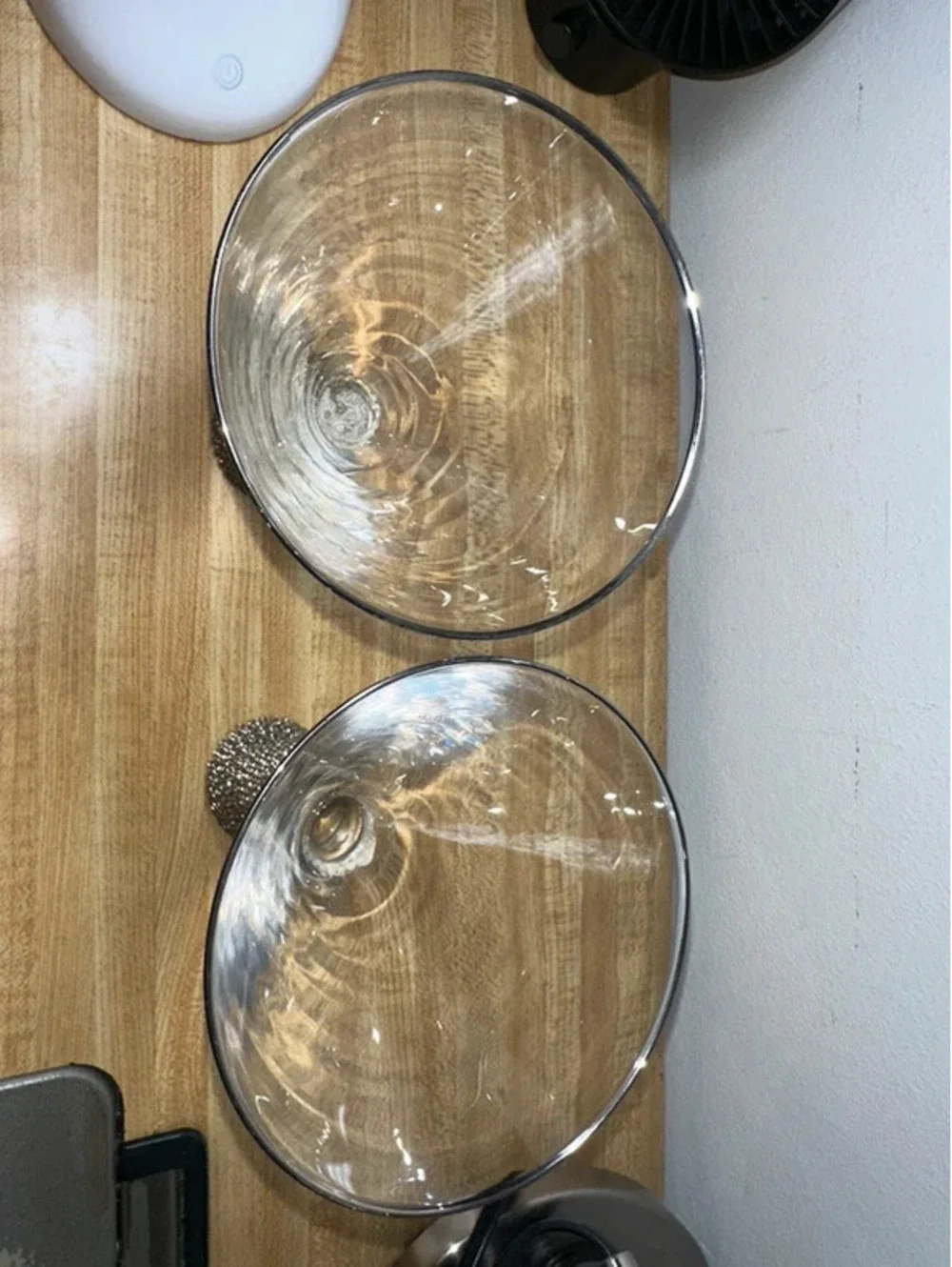 Set of 2 Premium Rhinestone Jeweled Stem Champagne Glasses